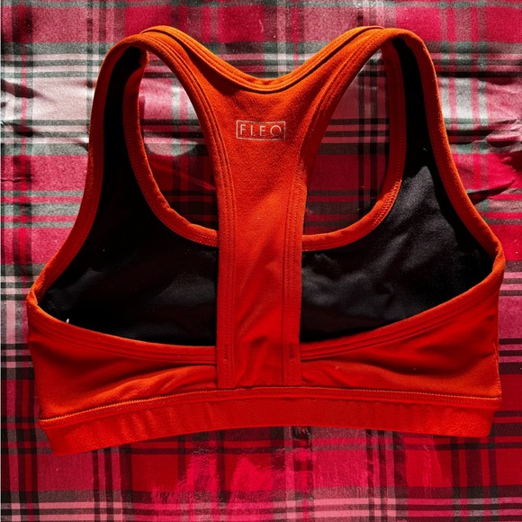FLEO sports bra XS ONLY worn a handful of times. Like new condition - Picture 2 of 2